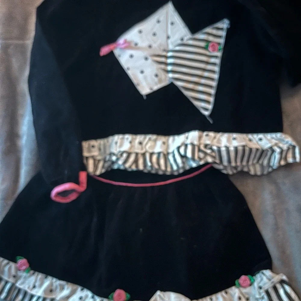 Girls Velvet Two-Piece Set with Pink Trim